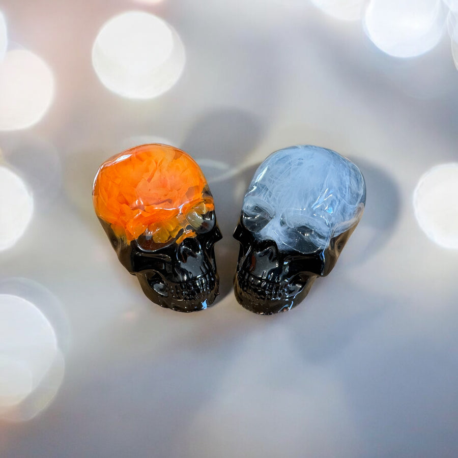 Spooky Resin Skull Figurine - Dark & Iridescent with Halloween Vibes | Unique Gifts