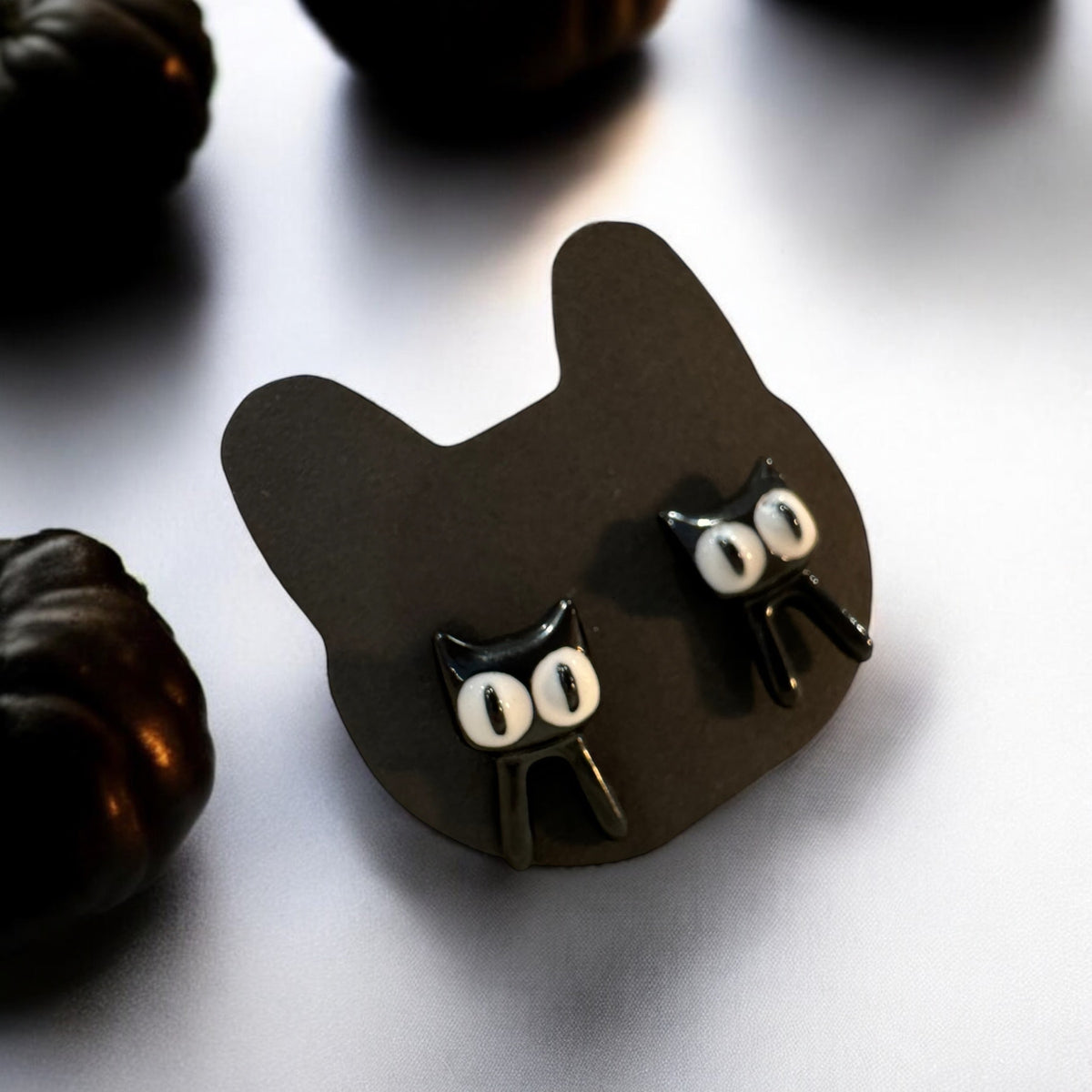 Scared Cat Halloween Earrings - Binx Collection - Spooky Cute Jewelry